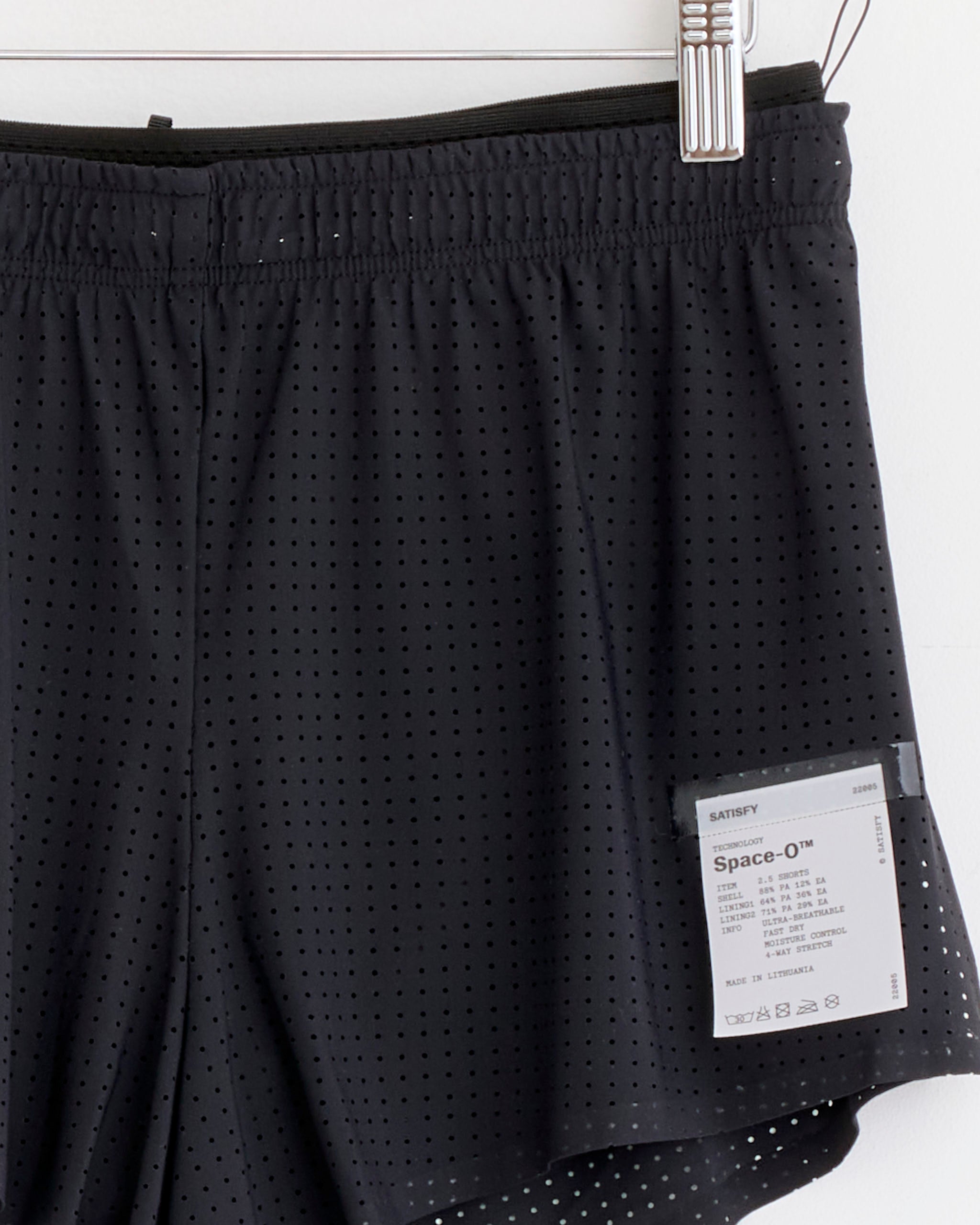 Space-O 2.5 Short in Black